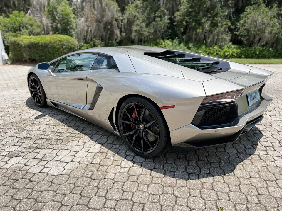 2014 Lamborghini Aventador LP700-4 - Image 16 of 31