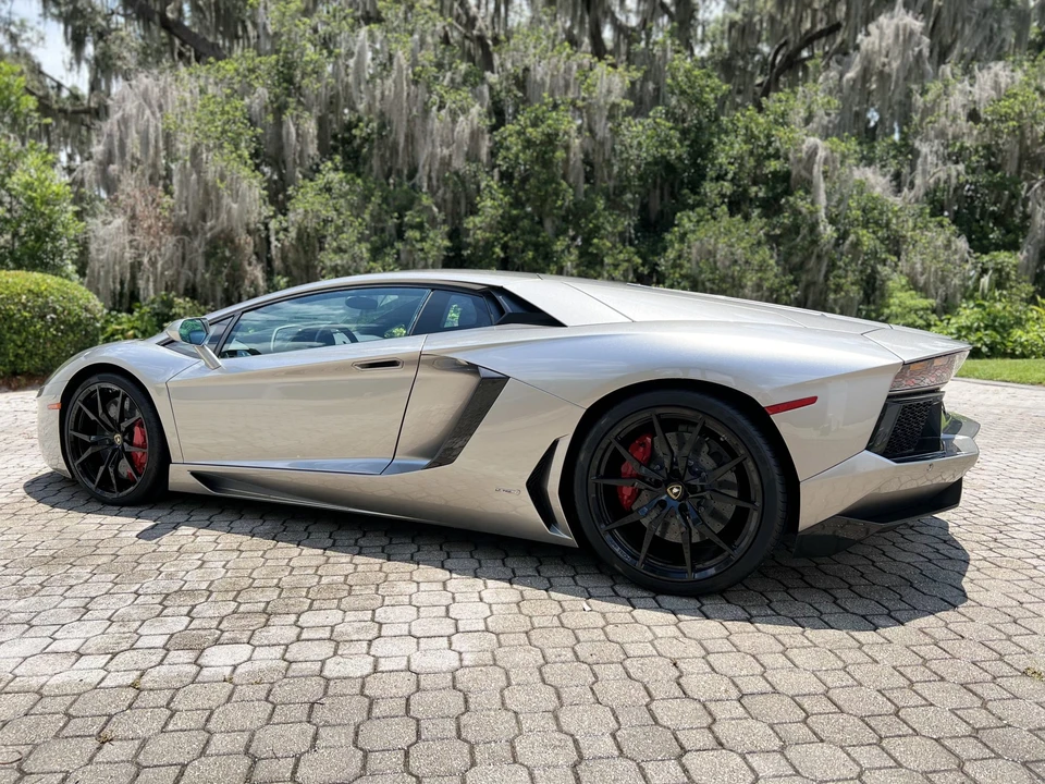 2014 Lamborghini Aventador LP700-4 - Image 18 of 31