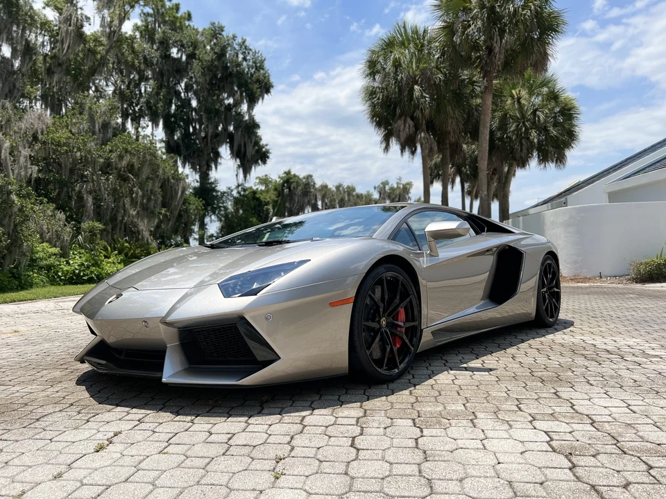 2014 Lamborghini Aventador LP700-4 - Image 2 of 31