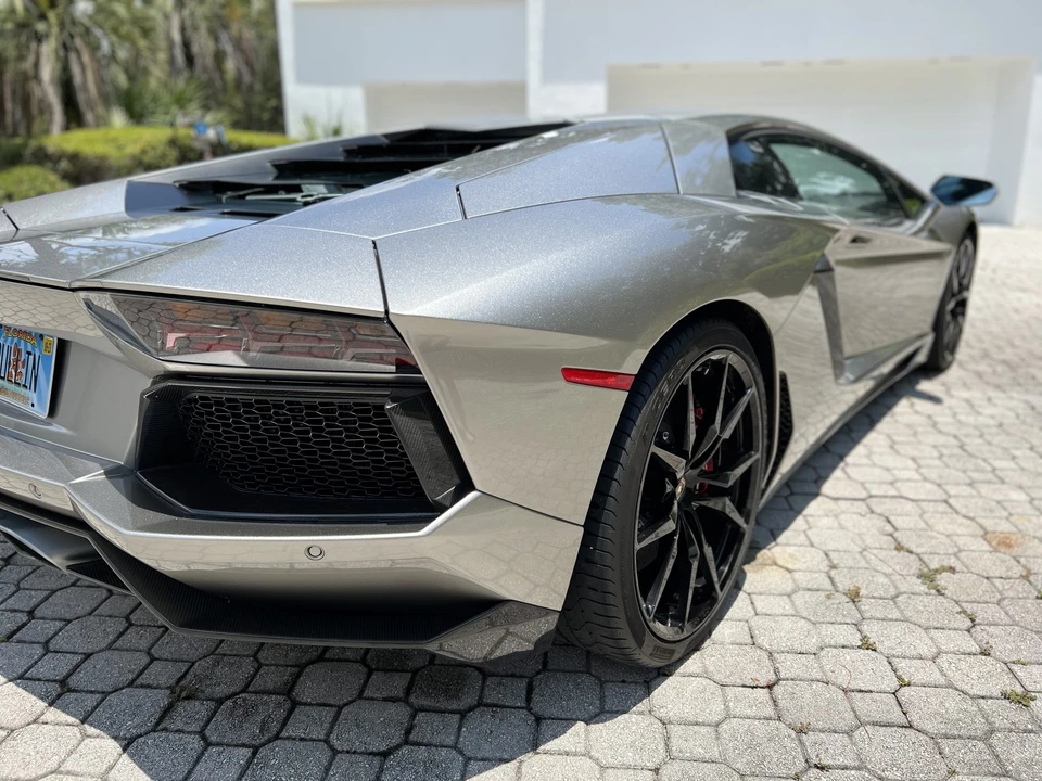 2014 Lamborghini Aventador LP700-4 - Image 11 of 31