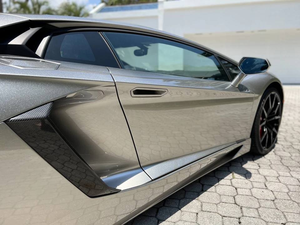 2014 Lamborghini Aventador LP700-4 - Image 25 of 31