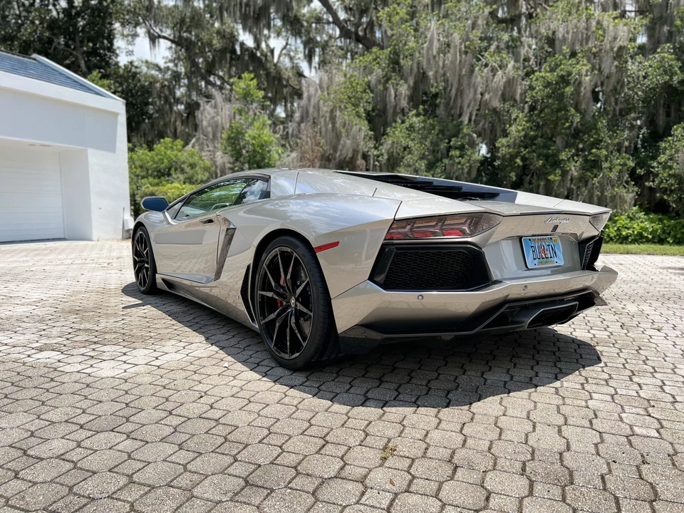 2014 Lamborghini Aventador LP700-4 - Image 15 of 31