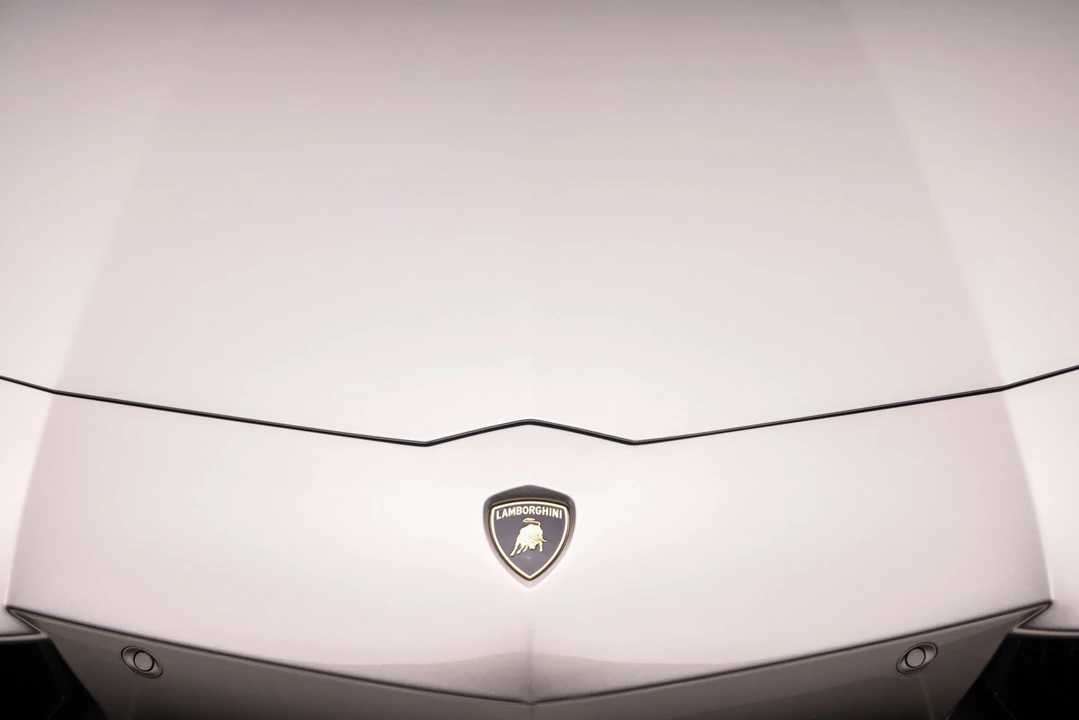 2014 Lamborghini Aventador LP700-4 - Image 23 of 31