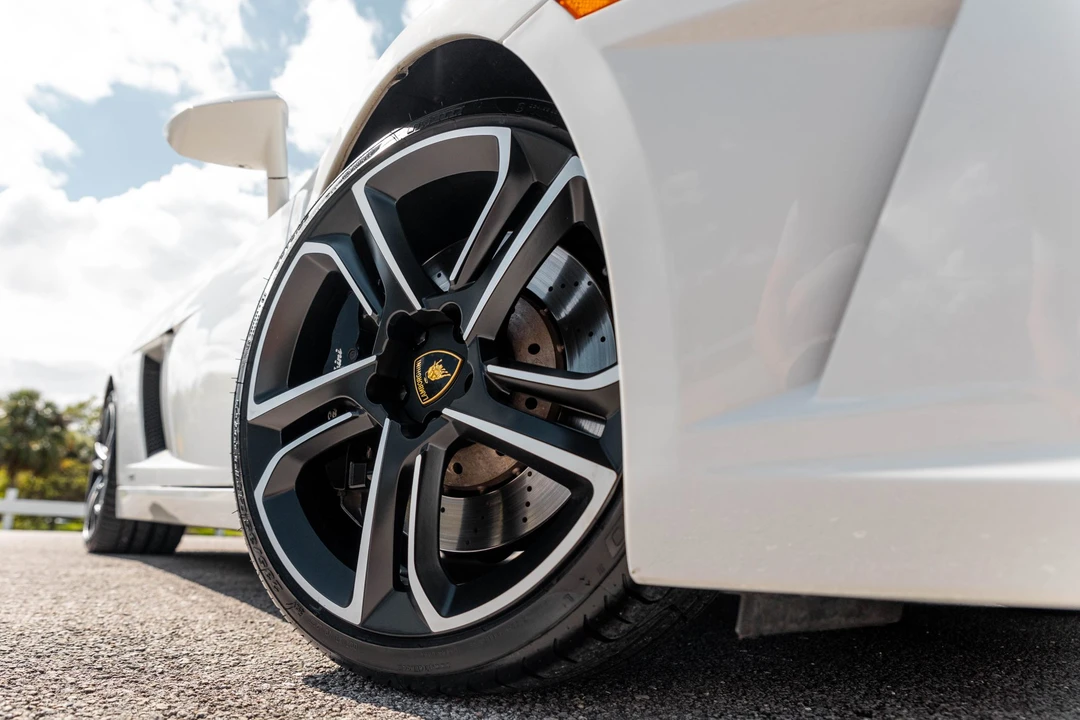 2014 Lamborghini Gallardo LP560-4 - Image 30 of 31