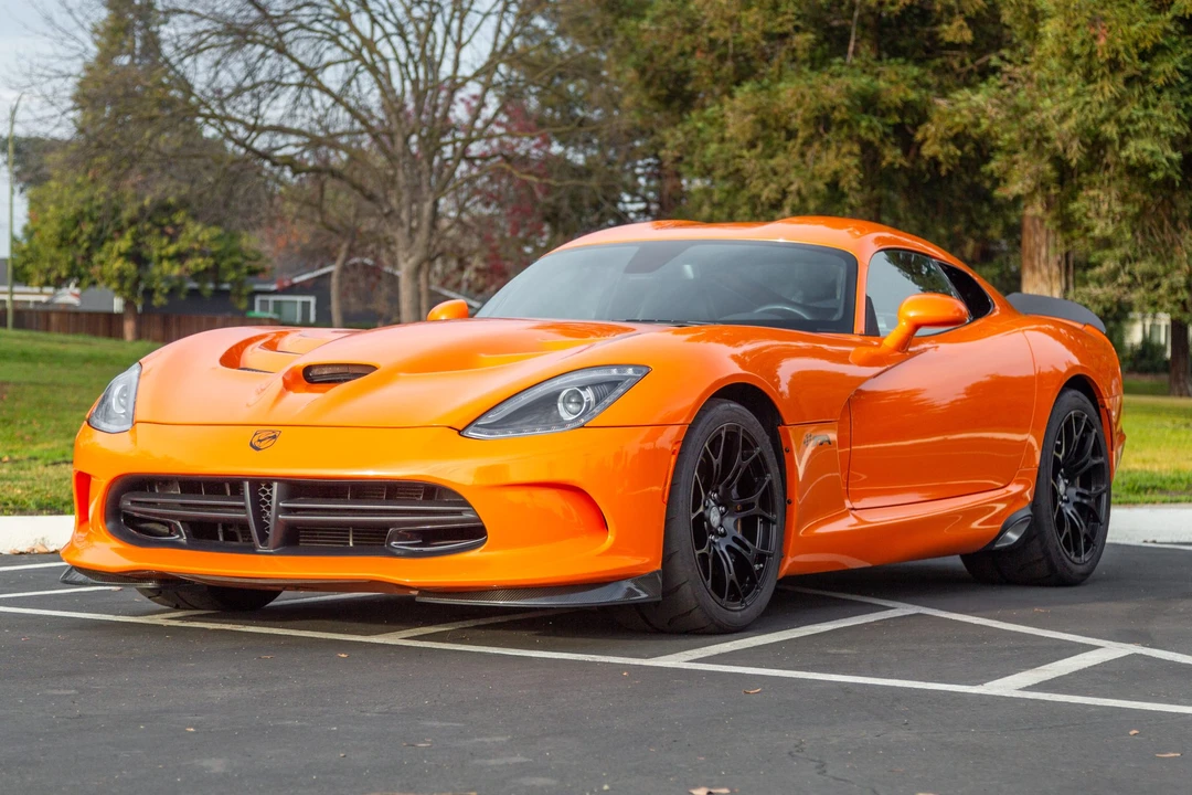2014 Dodge Viper 5th Gen - Image 2 of 31