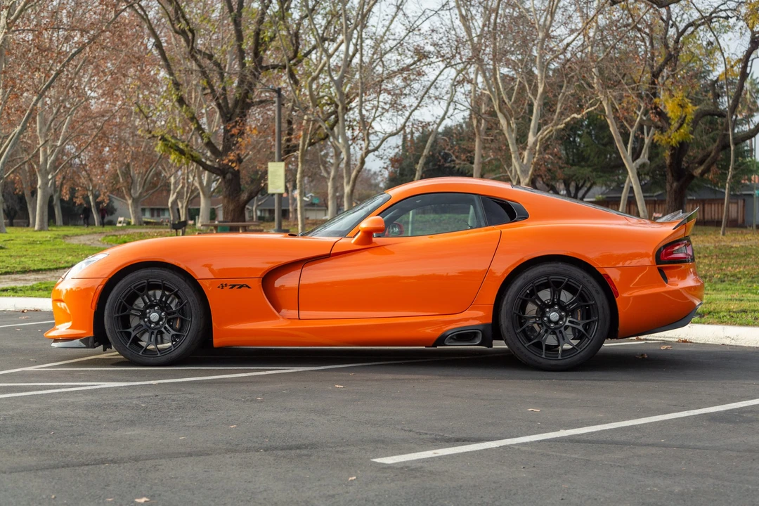 2014 Dodge Viper 5th Gen - Image 3 of 31