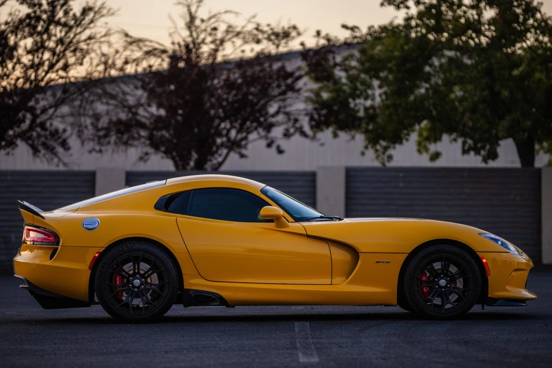 2014 Dodge Viper 5th Gen - Image 3 of 31