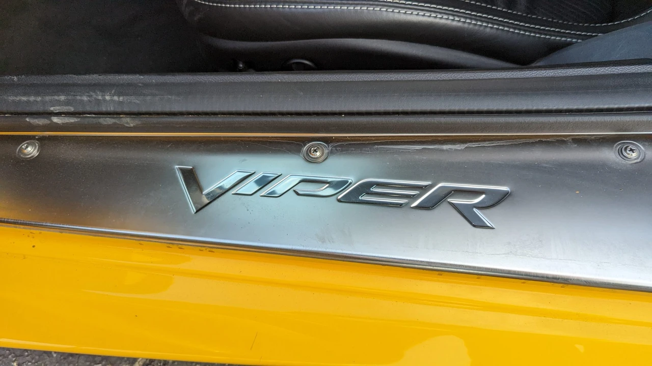 2014 Dodge Viper 5th Gen - Image 17 of 31