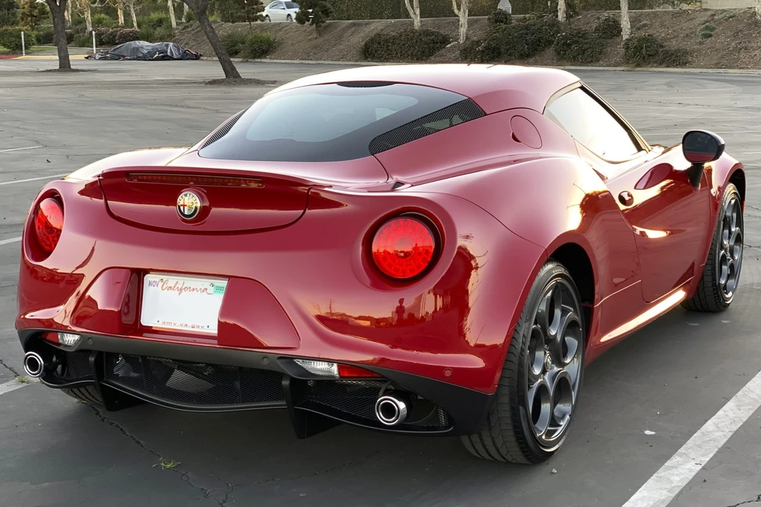 2015 Alfa Romeo 4C Coupe - Image 6 of 31