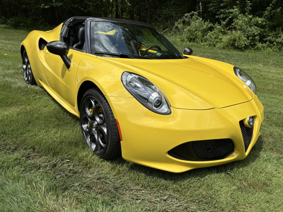 2015 Alfa Romeo 4C Spider - Image 11 of 31