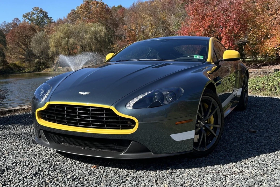 2015 Aston Martin V8 Vantage (2006-2017) - Image 1 of 31