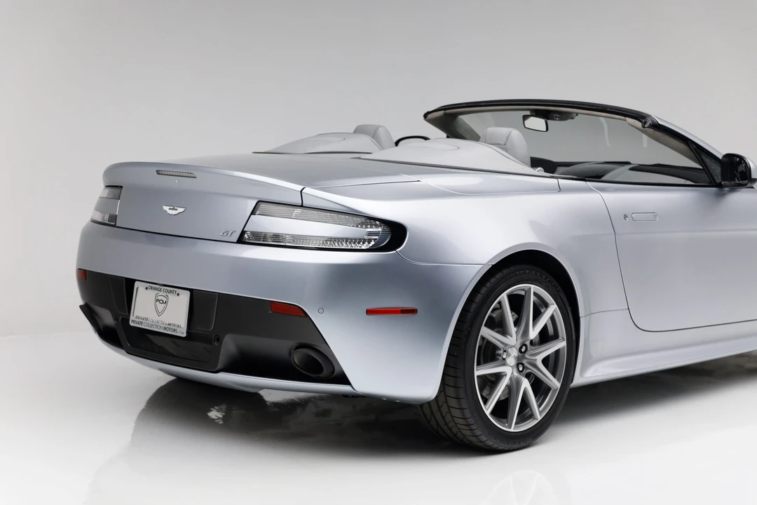 2015 Aston Martin V8 Vantage (2006-2017) - Image 28 of 31
