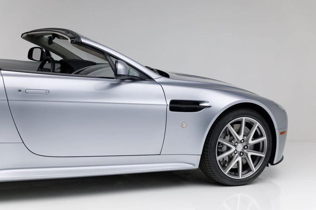 2015 Aston Martin V8 Vantage (2006-2017) - Image 31 of 31