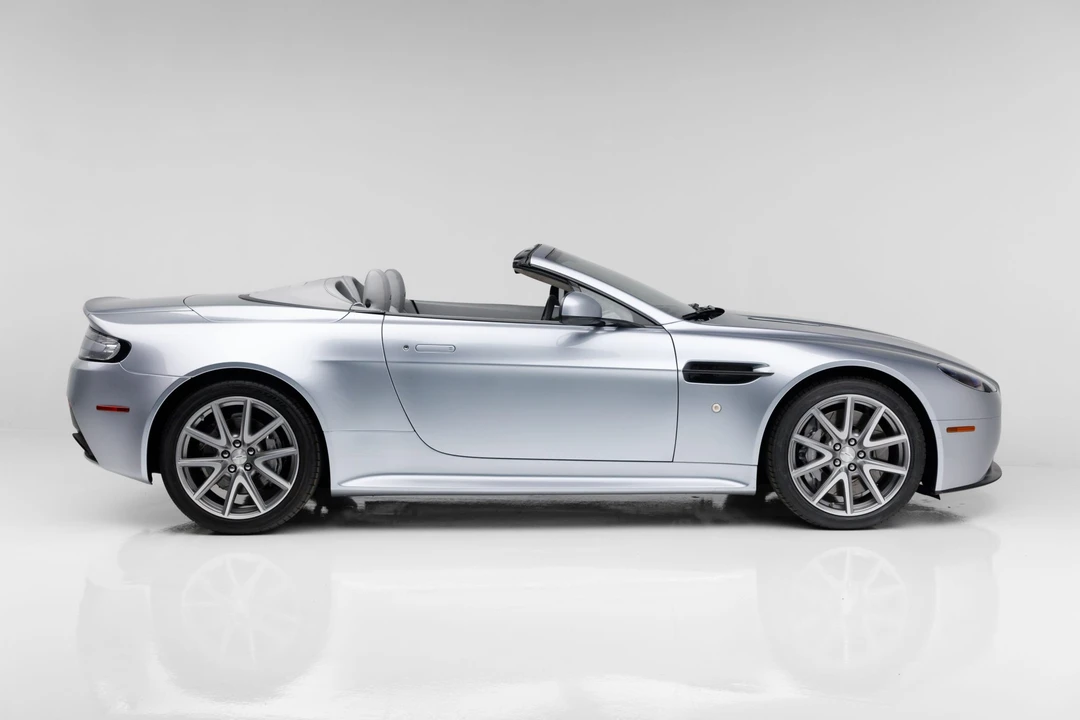 2015 Aston Martin V8 Vantage (2006-2017) - Image 9 of 31