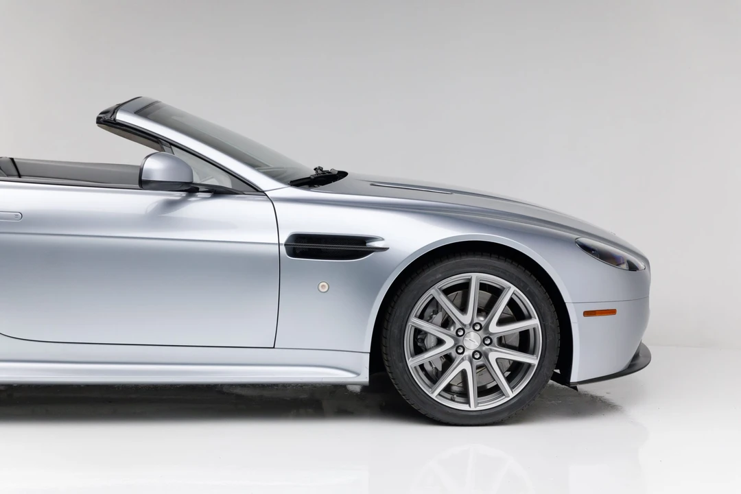 2015 Aston Martin V8 Vantage (2006-2017) - Image 21 of 31