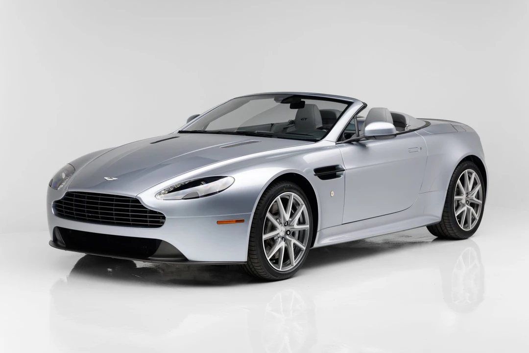 2015 Aston Martin V8 Vantage (2006-2017) - Image 2 of 31