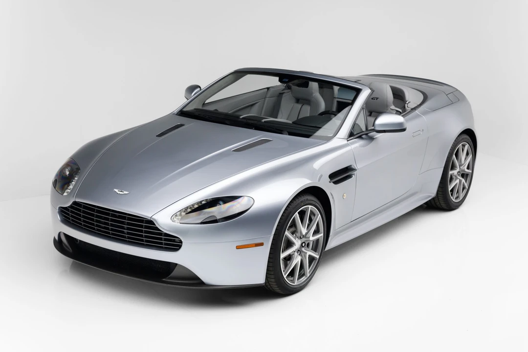 2015 Aston Martin V8 Vantage (2006-2017) - Image 3 of 31