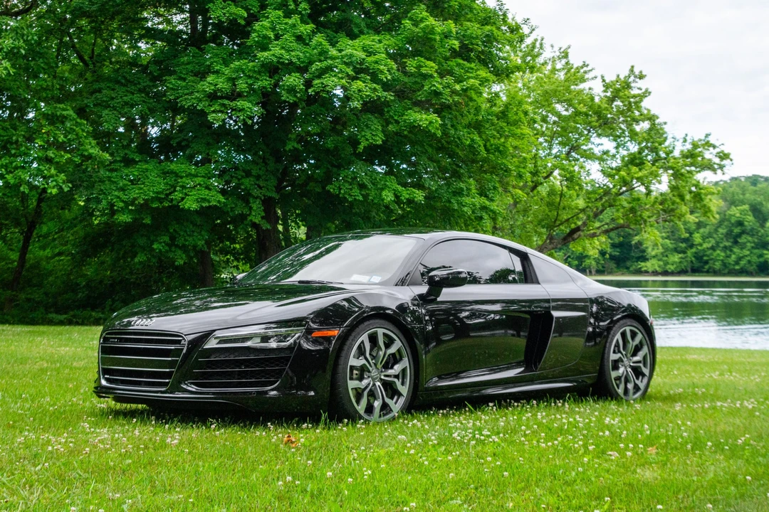 2015 Audi 42 R8 - Image 9 of 31