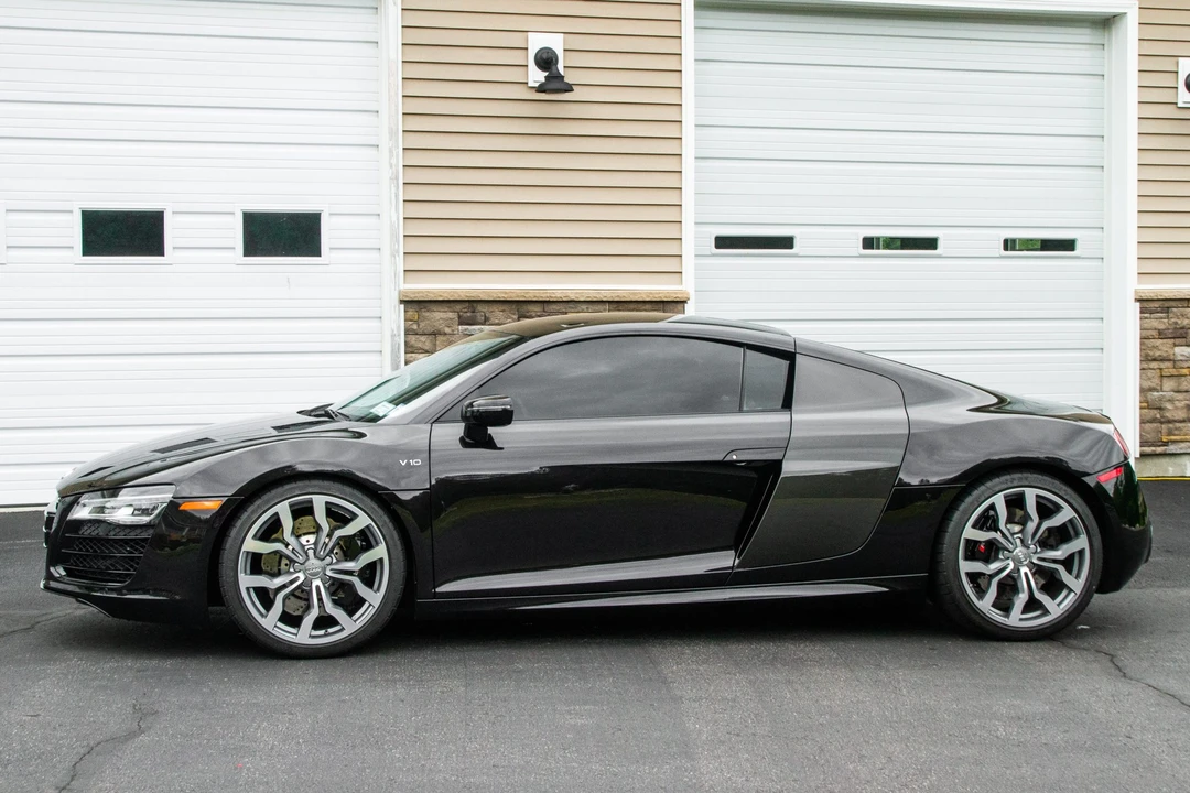 2015 Audi 42 R8 - Image 8 of 31
