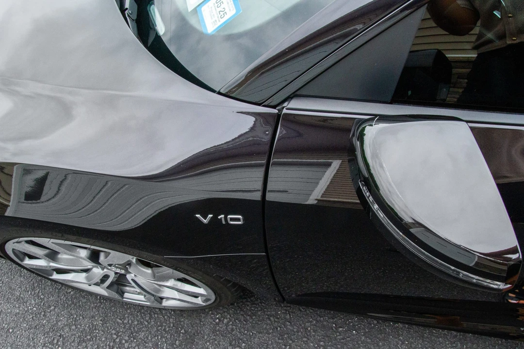 2015 Audi 42 R8 - Image 24 of 31