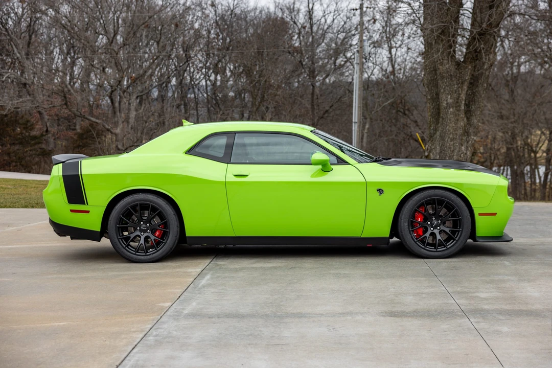 2015 Dodge Challenger SRT Hellcat 3rd Gen - Image 12 of 31