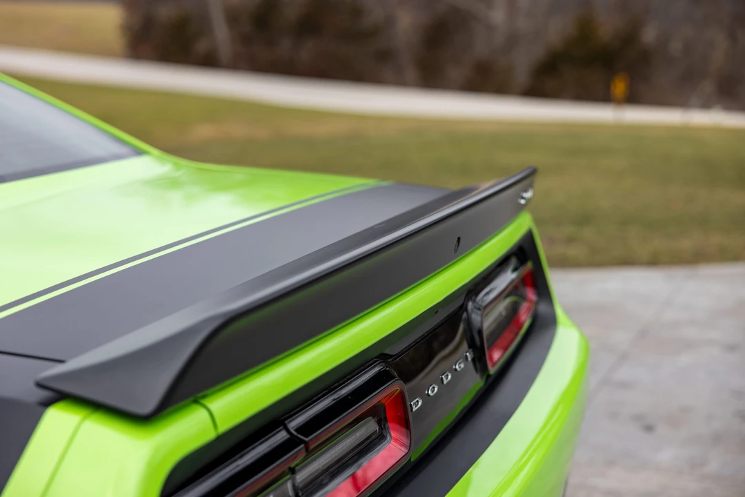 2015 Dodge Challenger SRT Hellcat 3rd Gen - Image 23 of 31