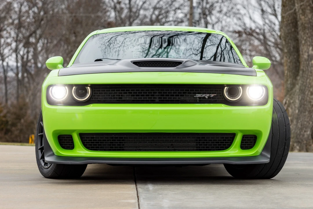 2015 Dodge Challenger SRT Hellcat 3rd Gen - Image 5 of 31