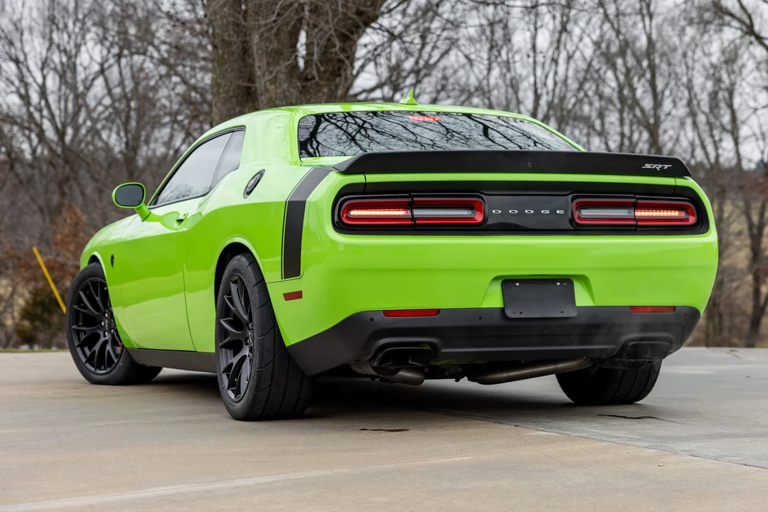 2015 Dodge Challenger SRT Hellcat 3rd Gen - Image 8 of 31