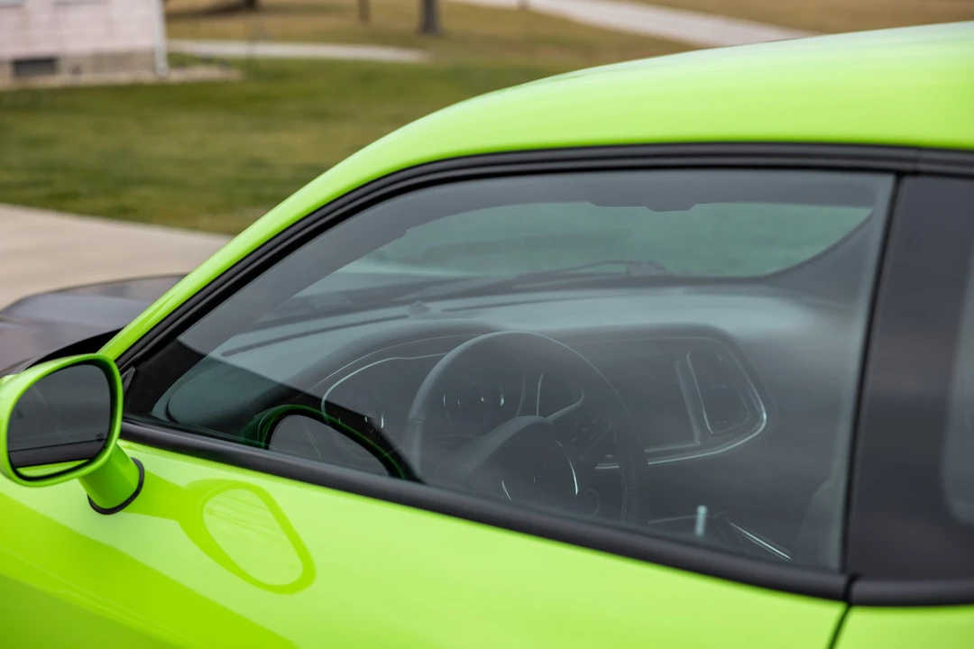 2015 Dodge Challenger SRT Hellcat 3rd Gen - Image 19 of 31