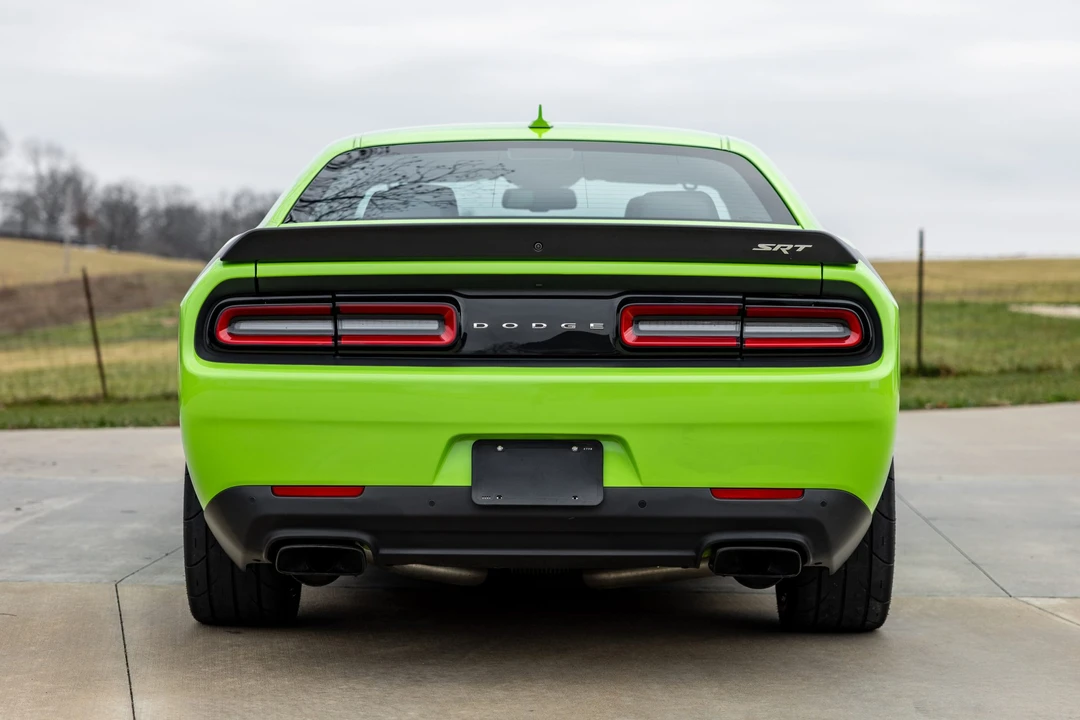 2015 Dodge Challenger SRT Hellcat 3rd Gen - Image 9 of 31