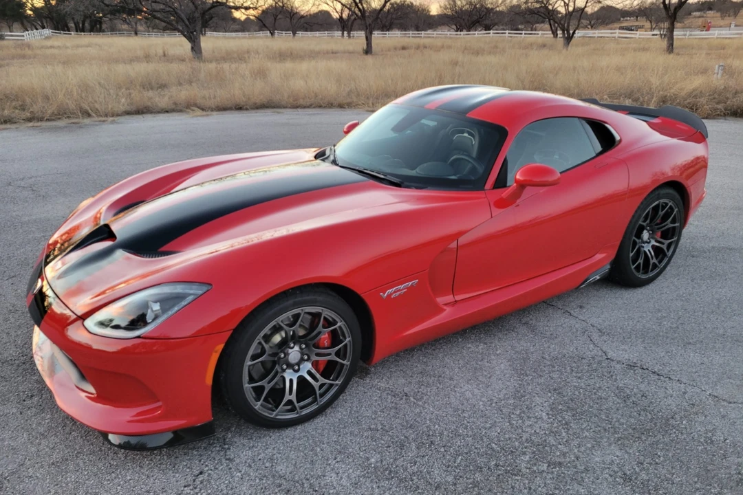 2015 Dodge Viper 5th Gen - Image 2 of 31