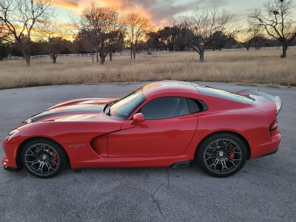 2015 Dodge Viper 5th Gen - Image 14 of 31