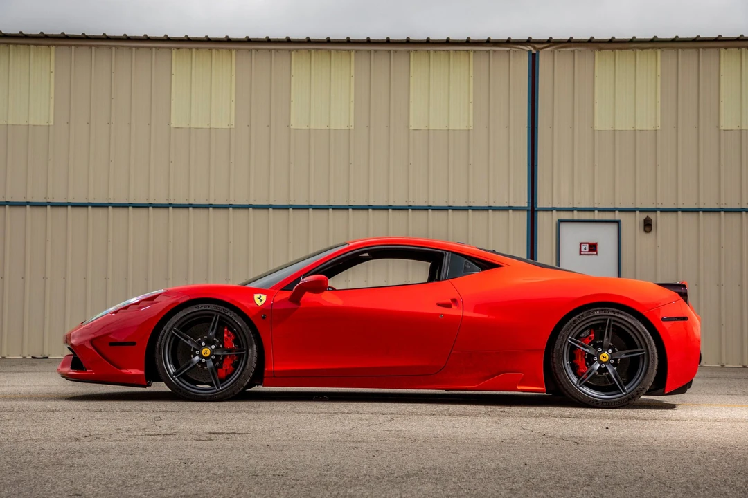 2015 Ferrari 458 Speciale - Image 11 of 31