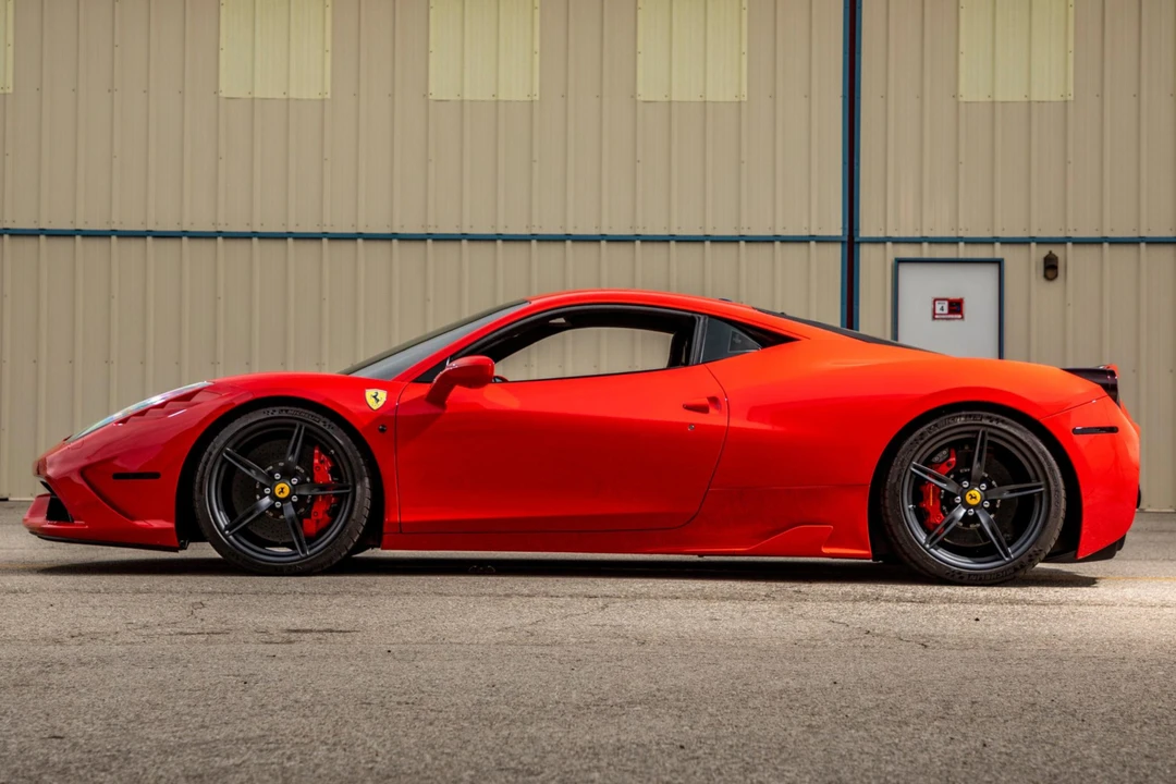 2015 Ferrari 458 Speciale - Image 10 of 31