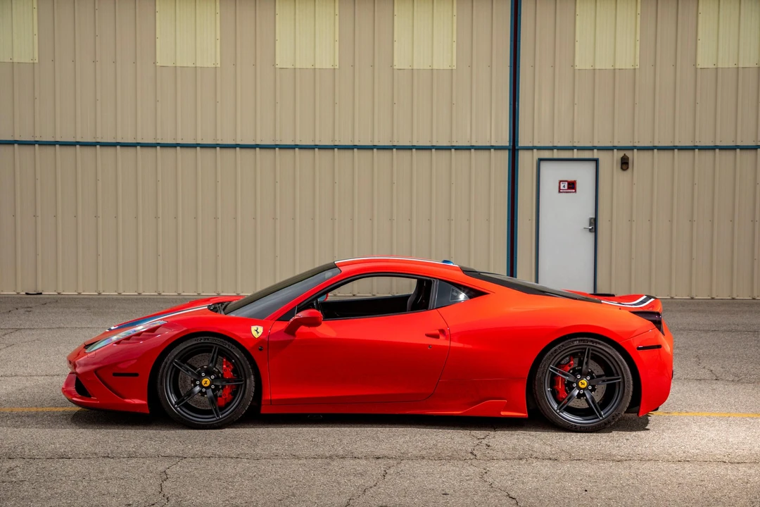 2015 Ferrari 458 Speciale - Image 8 of 31