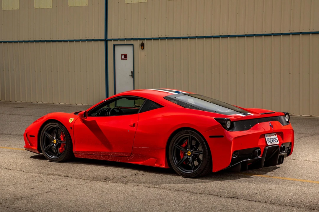 2015 Ferrari 458 Speciale - Image 14 of 31
