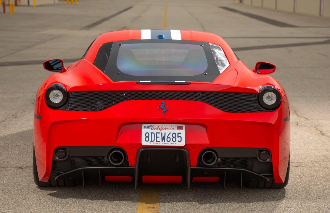 2015 Ferrari 458 Speciale - Image 18 of 31