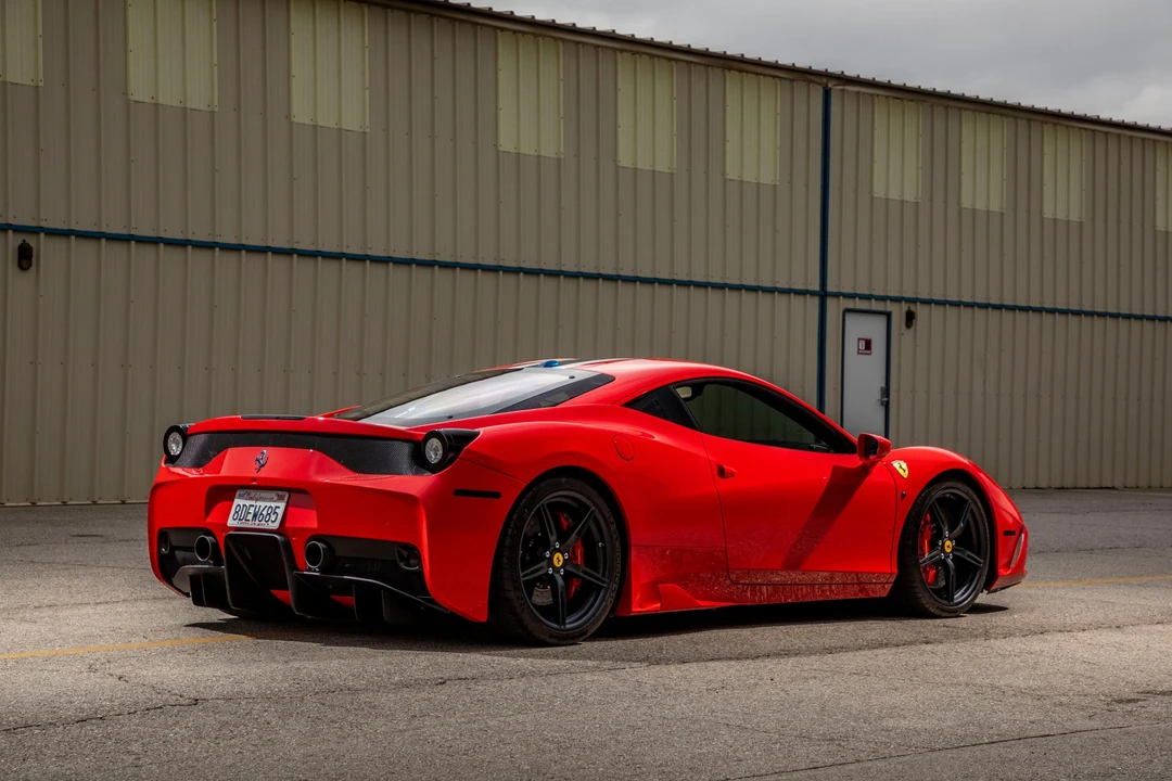 2015 Ferrari 458 Speciale - Image 22 of 31