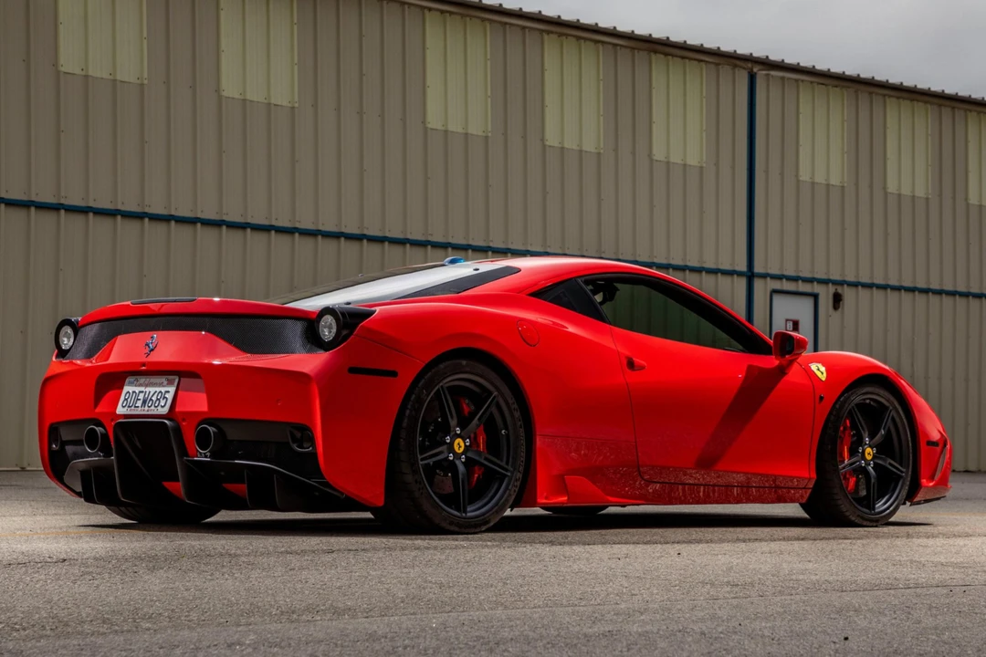 2015 Ferrari 458 Speciale - Image 23 of 31