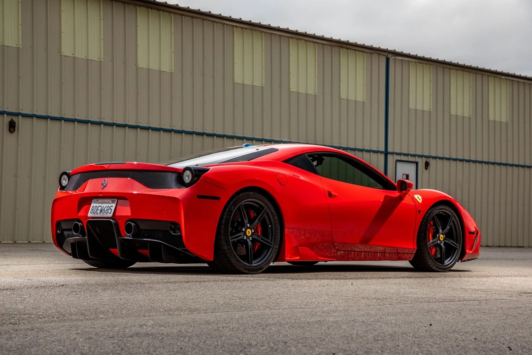 2015 Ferrari 458 Speciale - Image 24 of 31