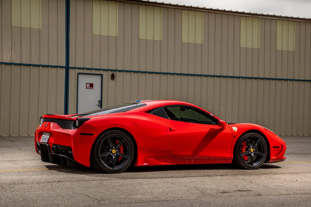 2015 Ferrari 458 Speciale - Image 26 of 31