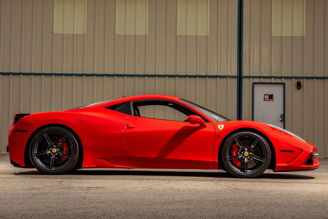 2015 Ferrari 458 Speciale - Image 29 of 31