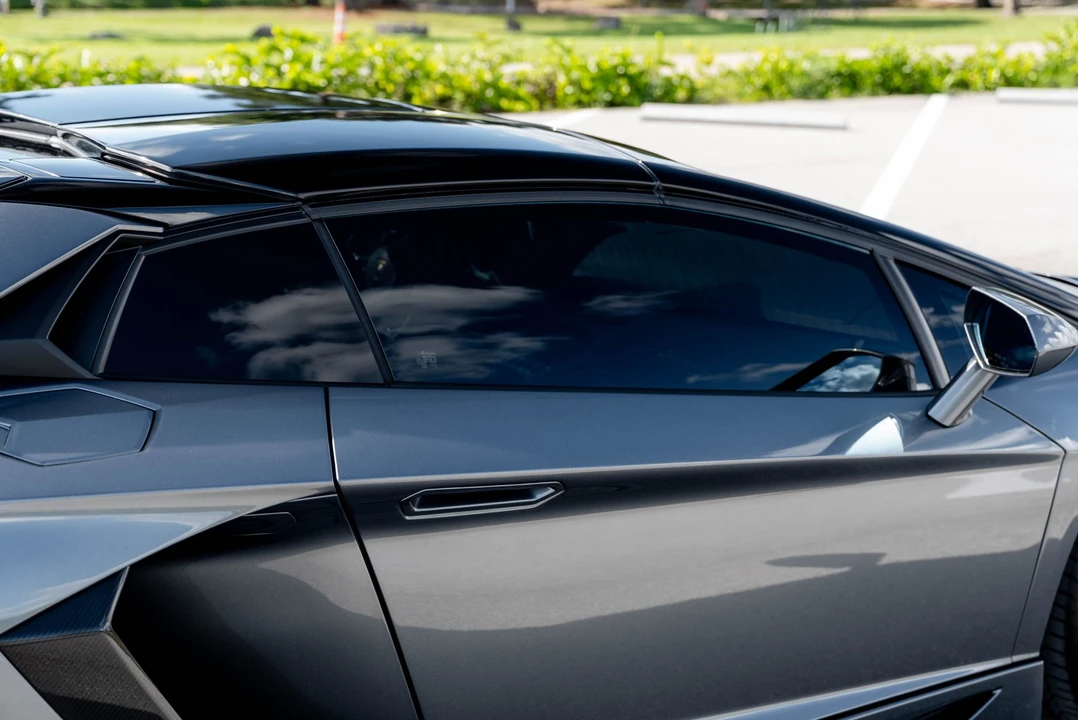 2015 Lamborghini Aventador LP700-4 - Image 29 of 31