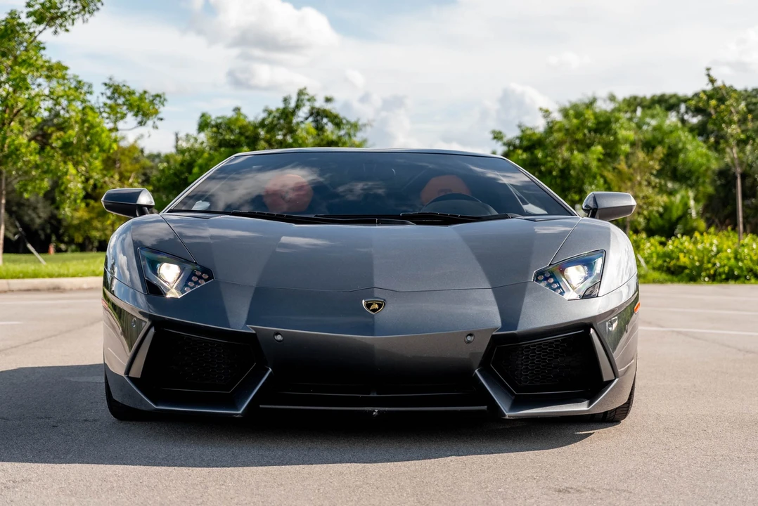 2015 Lamborghini Aventador LP700-4 - Image 4 of 31
