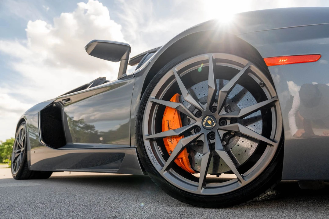 2015 Lamborghini Aventador LP700-4 - Image 20 of 31