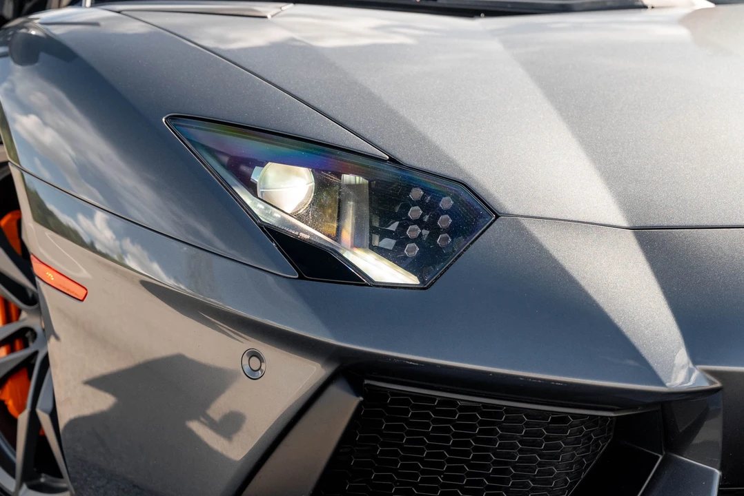 2015 Lamborghini Aventador LP700-4 - Image 30 of 31