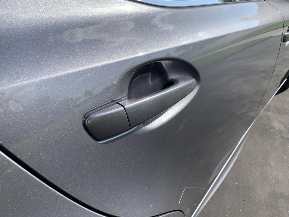 2015 Lexus IS 3rd Gen - Image 27 of 31