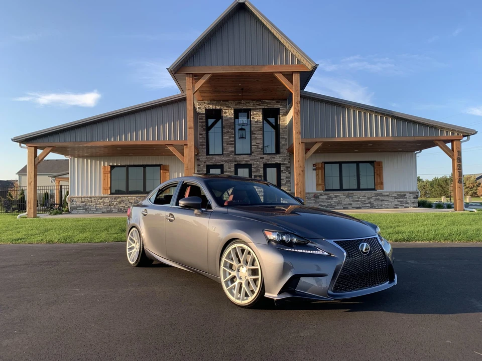 2015 Lexus IS 3rd Gen - Image 4 of 31