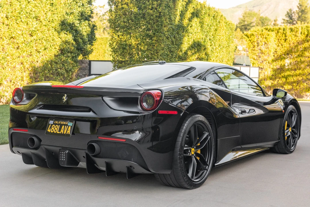 2016 Ferrari 488 GTB - Image 10 of 31