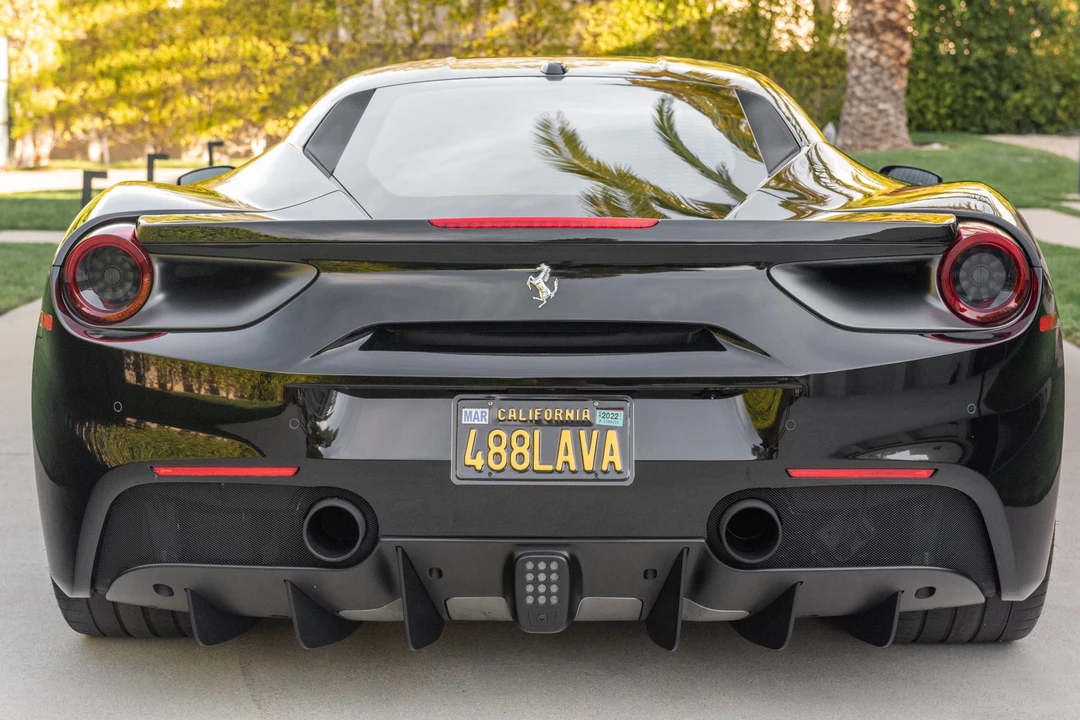 2016 Ferrari 488 GTB - Image 8 of 31